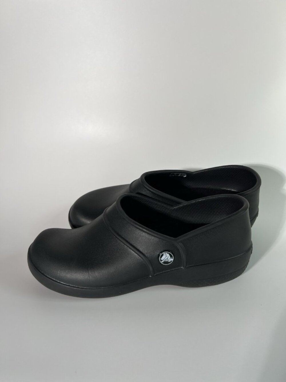 Crocs Neria Womens Size 8 Black Lightweight Comfort Work Clogs - Picture 3 of 9